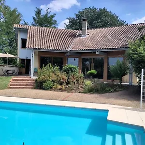 Chez Frederique Et Norbert Mogneneins